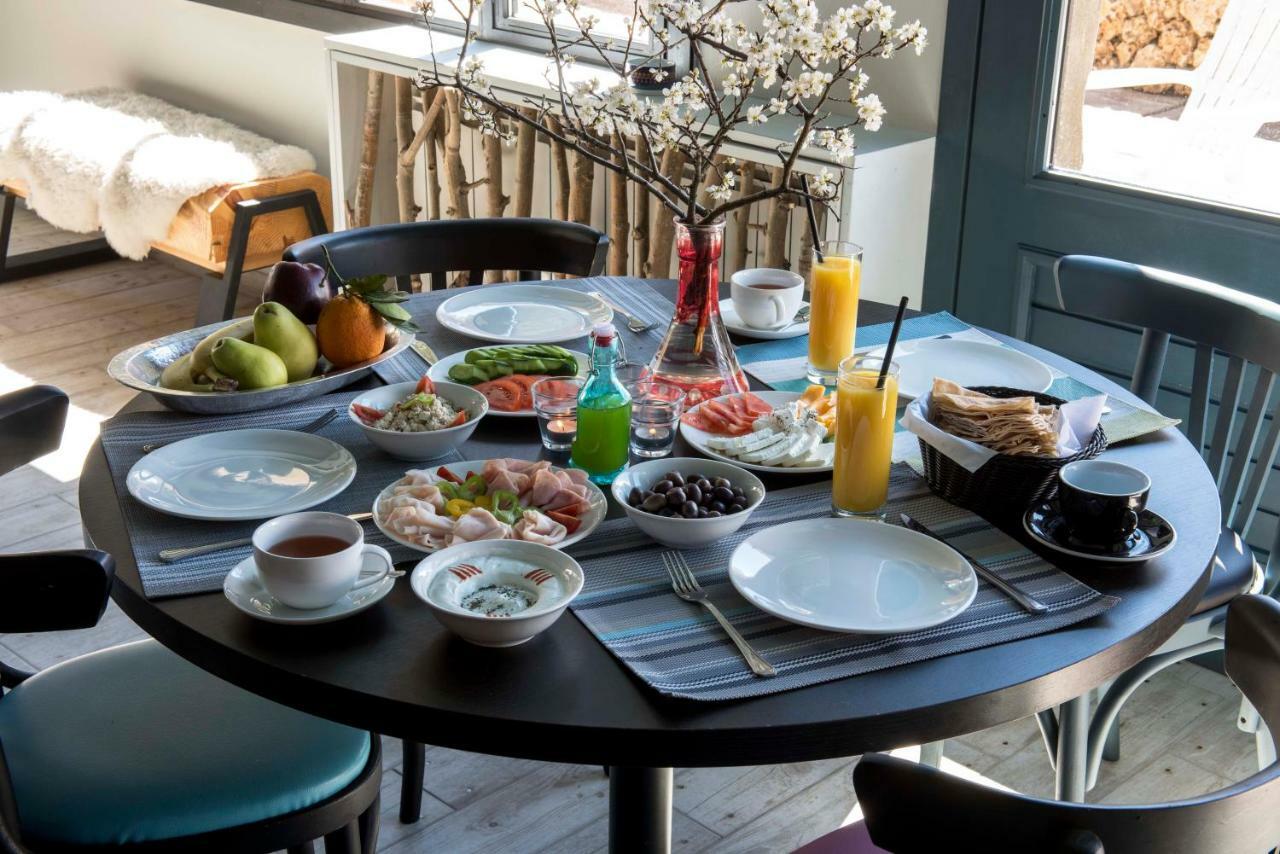 La Maison Des Cedres 알 아즈 외부 사진