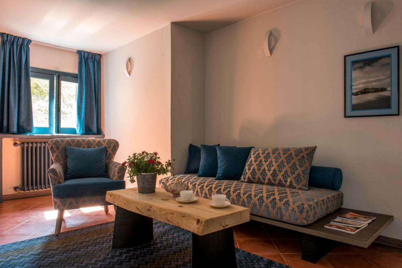 La Maison Des Cedres 알 아즈 외부 사진